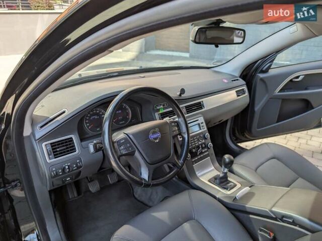 Черный Вольво В70, объемом двигателя 2 л и пробегом 339 тыс. км за 7599 $, фото 55 на Automoto.ua