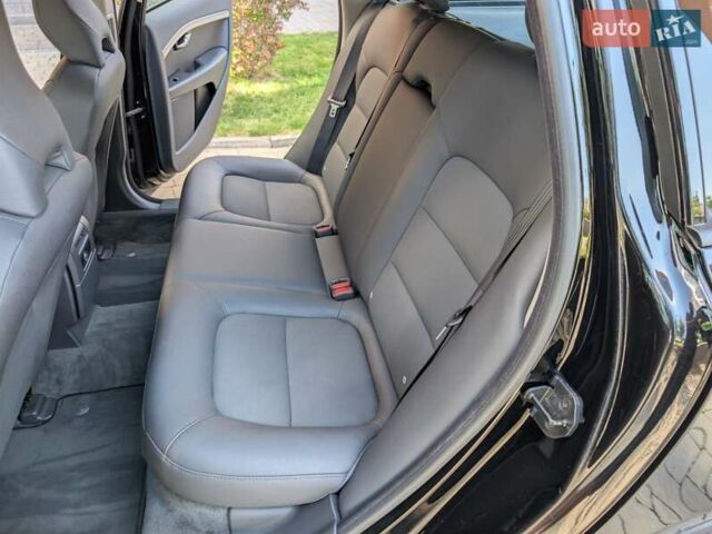 Черный Вольво В70, объемом двигателя 2 л и пробегом 339 тыс. км за 7599 $, фото 54 на Automoto.ua