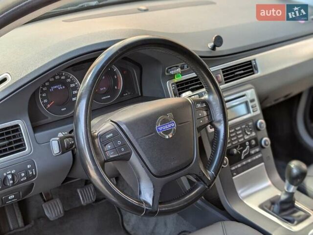 Черный Вольво В70, объемом двигателя 2 л и пробегом 339 тыс. км за 7599 $, фото 56 на Automoto.ua