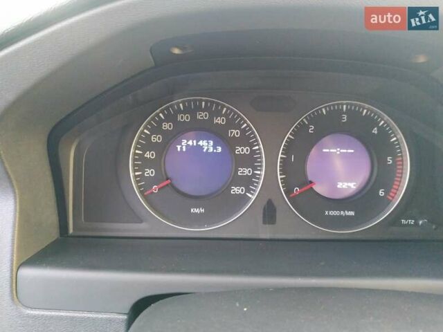 Черный Вольво В70, объемом двигателя 1.56 л и пробегом 241 тыс. км за 9000 $, фото 7 на Automoto.ua