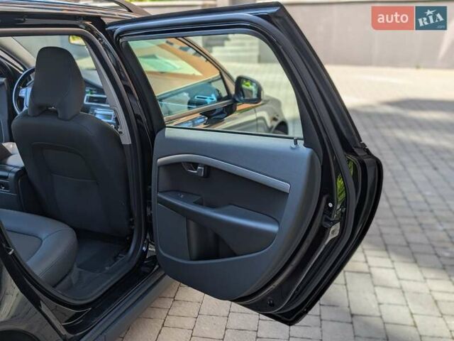 Черный Вольво В70, объемом двигателя 2 л и пробегом 339 тыс. км за 7599 $, фото 41 на Automoto.ua