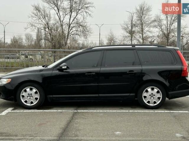 Черный Вольво В70, объемом двигателя 1.56 л и пробегом 297 тыс. км за 9500 $, фото 1 на Automoto.ua