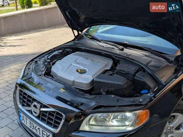 Черный Вольво В70, объемом двигателя 2 л и пробегом 338 тыс. км за 8100 $, фото 22 на Automoto.ua