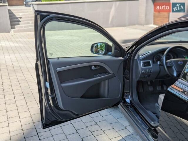 Черный Вольво В70, объемом двигателя 2 л и пробегом 339 тыс. км за 7599 $, фото 36 на Automoto.ua