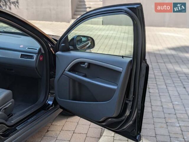 Черный Вольво В70, объемом двигателя 2 л и пробегом 339 тыс. км за 7599 $, фото 45 на Automoto.ua