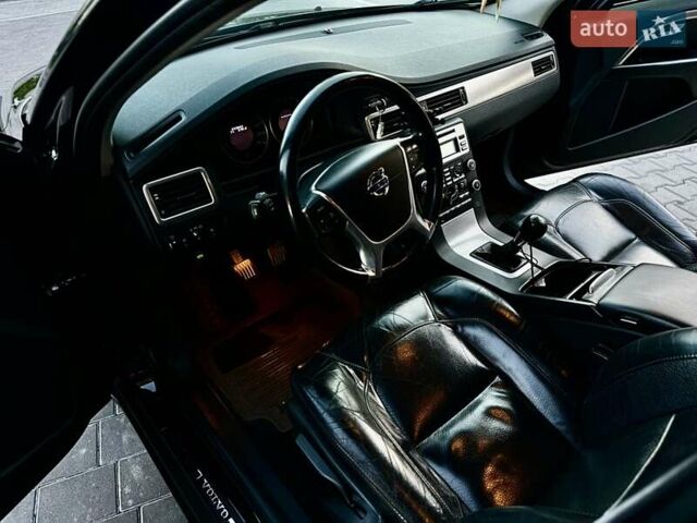 Черный Вольво В70, объемом двигателя 1.56 л и пробегом 230 тыс. км за 8600 $, фото 16 на Automoto.ua
