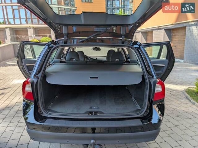 Черный Вольво В70, объемом двигателя 2 л и пробегом 339 тыс. км за 7599 $, фото 70 на Automoto.ua