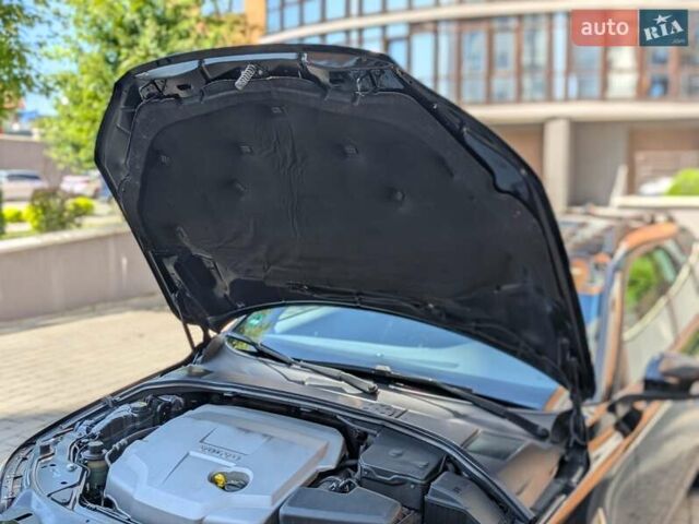 Черный Вольво В70, объемом двигателя 2 л и пробегом 338 тыс. км за 8100 $, фото 16 на Automoto.ua