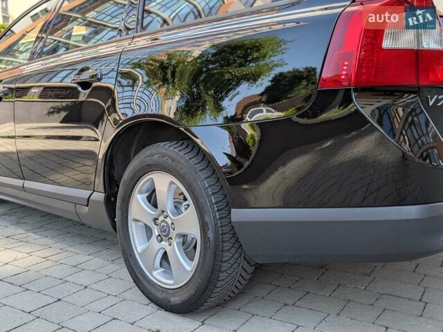 Черный Вольво В70, объемом двигателя 2 л и пробегом 339 тыс. км за 7599 $, фото 26 на Automoto.ua