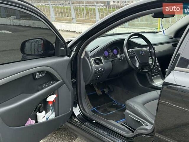 Черный Вольво В70, объемом двигателя 1.56 л и пробегом 297 тыс. км за 9500 $, фото 4 на Automoto.ua