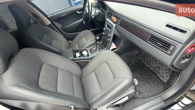 Черный Вольво В70, объемом двигателя 1.98 л и пробегом 280 тыс. км за 9950 $, фото 2 на Automoto.ua