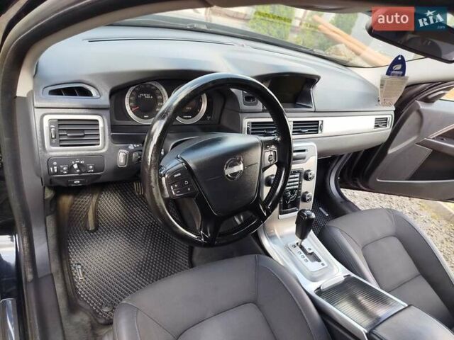 Черный Вольво В70, объемом двигателя 2.4 л и пробегом 264 тыс. км за 12500 $, фото 20 на Automoto.ua