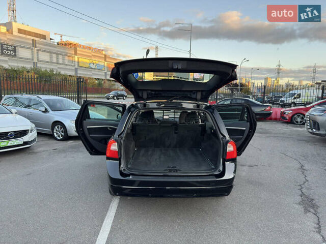Черный Вольво В70, объемом двигателя 2 л и пробегом 238 тыс. км за 12800 $, фото 20 на Automoto.ua