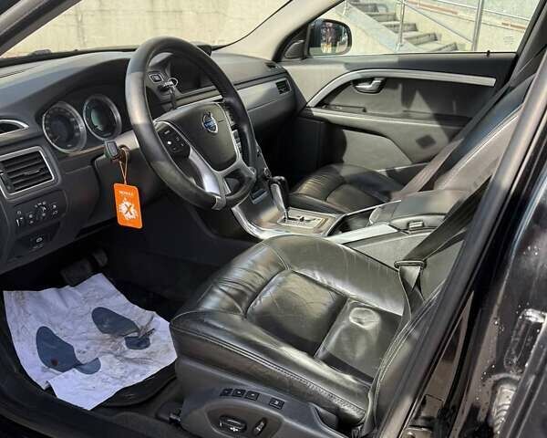 Черный Вольво В70, объемом двигателя 2.4 л и пробегом 329 тыс. км за 8500 $, фото 5 на Automoto.ua