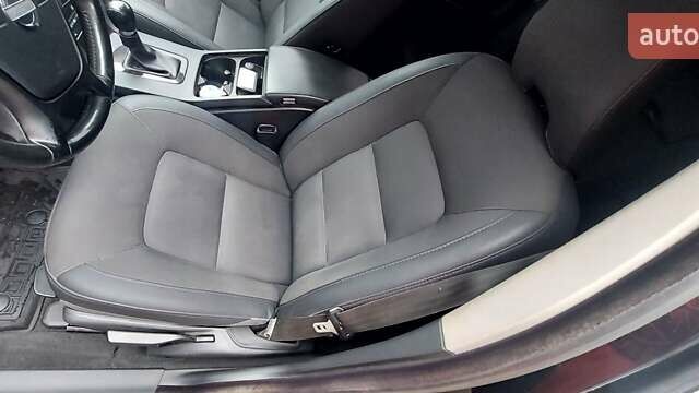 Черный Вольво В70, объемом двигателя 1.98 л и пробегом 280 тыс. км за 9950 $, фото 17 на Automoto.ua