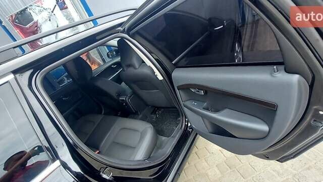 Черный Вольво В70, объемом двигателя 1.98 л и пробегом 280 тыс. км за 9950 $, фото 10 на Automoto.ua