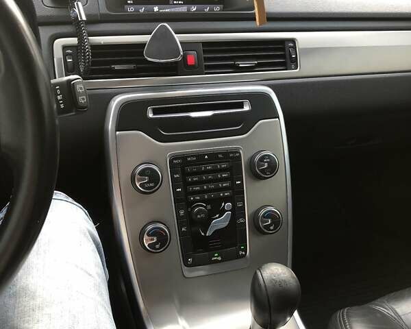 Чорний Вольво V70, об'ємом двигуна 1.6 л та пробігом 286 тис. км за 8500 $, фото 2 на Automoto.ua