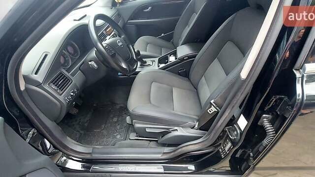 Черный Вольво В70, объемом двигателя 1.98 л и пробегом 280 тыс. км за 9950 $, фото 19 на Automoto.ua