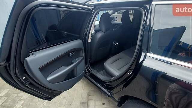 Черный Вольво В70, объемом двигателя 1.98 л и пробегом 280 тыс. км за 9950 $, фото 13 на Automoto.ua