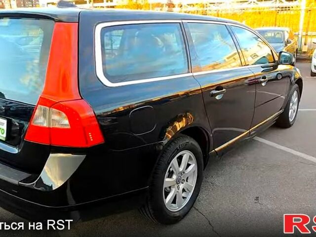 Чорний Вольво V70, об'ємом двигуна 2 л та пробігом 239 тис. км за 12800 $, фото 2 на Automoto.ua