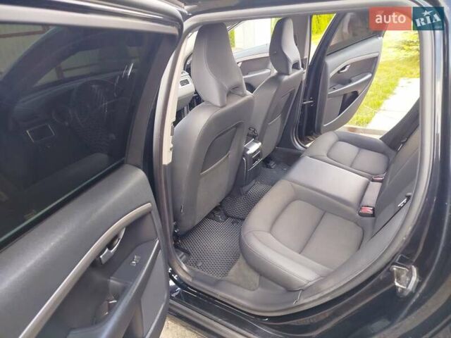 Черный Вольво В70, объемом двигателя 2.4 л и пробегом 264 тыс. км за 12500 $, фото 21 на Automoto.ua