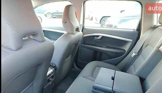 Чорний Вольво V70, об'ємом двигуна 1.98 л та пробігом 241 тис. км за 12800 $, фото 1 на Automoto.ua