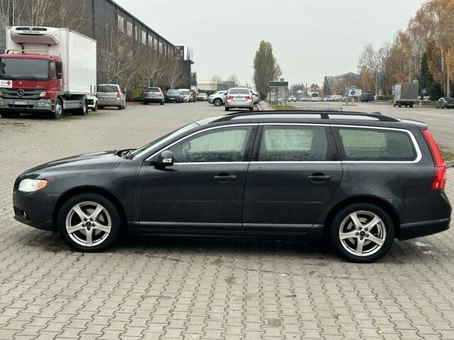 Чорний Вольво V70, об'ємом двигуна 2 л та пробігом 300 тис. км за 3250 $, фото 1 на Automoto.ua