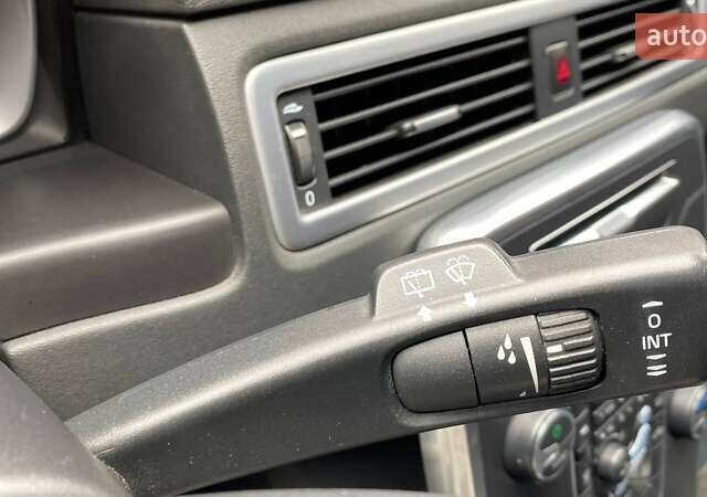 Черный Вольво В70, объемом двигателя 1.56 л и пробегом 310 тыс. км за 9100 $, фото 21 на Automoto.ua