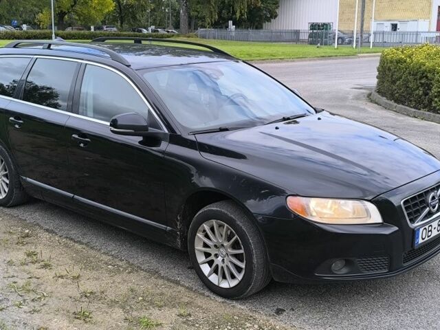 Чорний Вольво V70, об'ємом двигуна 2 л та пробігом 320 тис. км за 3931 $, фото 3 на Automoto.ua