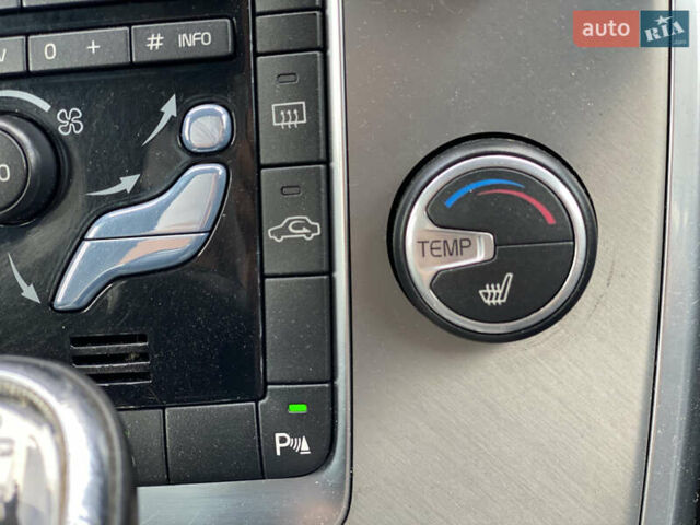 Чорний Вольво V70, об'ємом двигуна 1.6 л та пробігом 235 тис. км за 9300 $, фото 33 на Automoto.ua