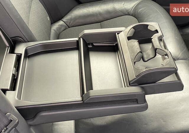 Чорний Вольво V70, об'ємом двигуна 1.6 л та пробігом 235 тис. км за 9300 $, фото 52 на Automoto.ua