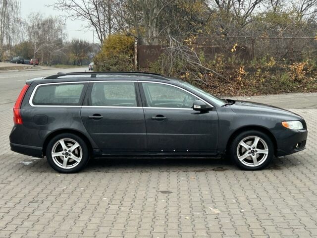 Чорний Вольво V70, об'ємом двигуна 2 л та пробігом 300 тис. км за 3250 $, фото 5 на Automoto.ua