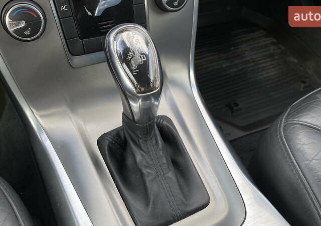 Чорний Вольво V70, об'ємом двигуна 1.6 л та пробігом 235 тис. км за 9300 $, фото 37 на Automoto.ua