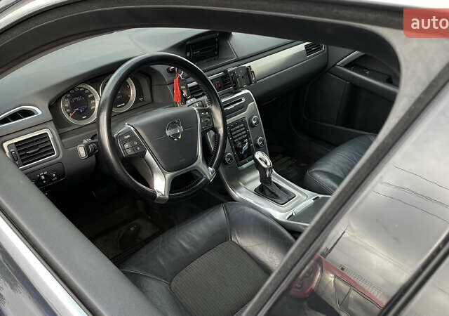 Чорний Вольво V70, об'ємом двигуна 1.6 л та пробігом 235 тис. км за 9300 $, фото 42 на Automoto.ua
