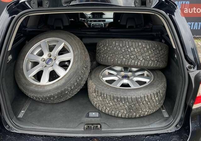 Черный Вольво В70, объемом двигателя 1.56 л и пробегом 310 тыс. км за 9100 $, фото 12 на Automoto.ua