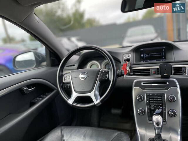 Чорний Вольво V70, об'ємом двигуна 1.6 л та пробігом 235 тис. км за 9300 $, фото 23 на Automoto.ua