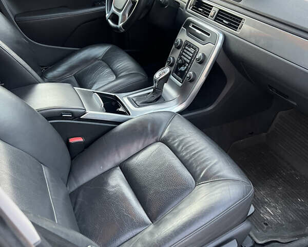 Черный Вольво В70, объемом двигателя 2.4 л и пробегом 288 тыс. км за 15490 $, фото 30 на Automoto.ua