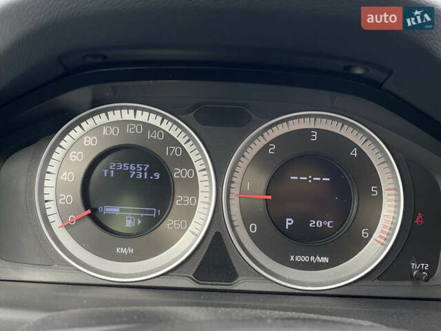 Чорний Вольво V70, об'ємом двигуна 1.6 л та пробігом 235 тис. км за 9300 $, фото 26 на Automoto.ua