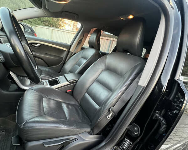 Черный Вольво В70, объемом двигателя 2.4 л и пробегом 288 тыс. км за 15490 $, фото 26 на Automoto.ua