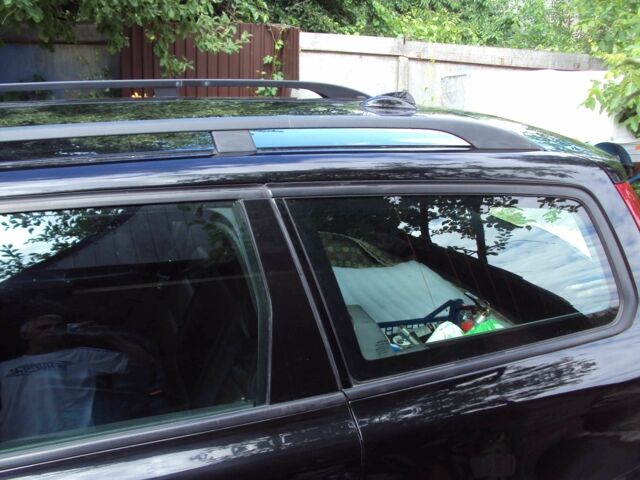 Черный Вольво В70, объемом двигателя 2 л и пробегом 220 тыс. км за 11500 $, фото 5 на Automoto.ua