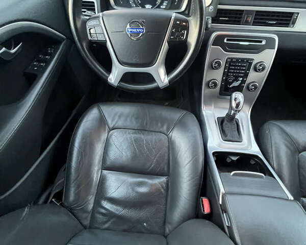 Черный Вольво В70, объемом двигателя 2.4 л и пробегом 288 тыс. км за 15490 $, фото 17 на Automoto.ua