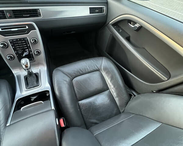 Черный Вольво В70, объемом двигателя 2.4 л и пробегом 288 тыс. км за 15490 $, фото 18 на Automoto.ua