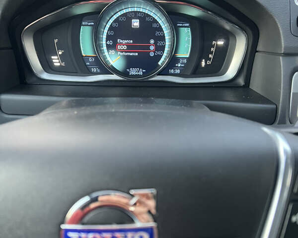 Черный Вольво В70, объемом двигателя 2.4 л и пробегом 288 тыс. км за 15490 $, фото 36 на Automoto.ua