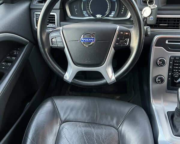 Черный Вольво В70, объемом двигателя 2.4 л и пробегом 288 тыс. км за 15490 $, фото 22 на Automoto.ua