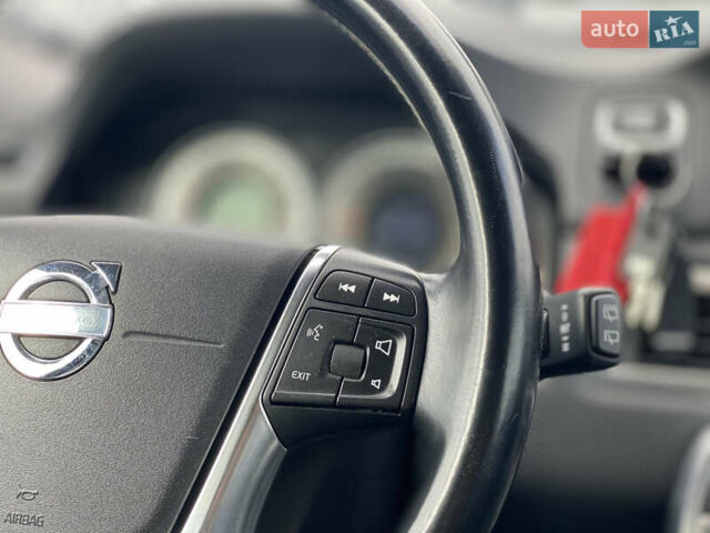 Чорний Вольво V70, об'ємом двигуна 1.6 л та пробігом 235 тис. км за 9300 $, фото 28 на Automoto.ua