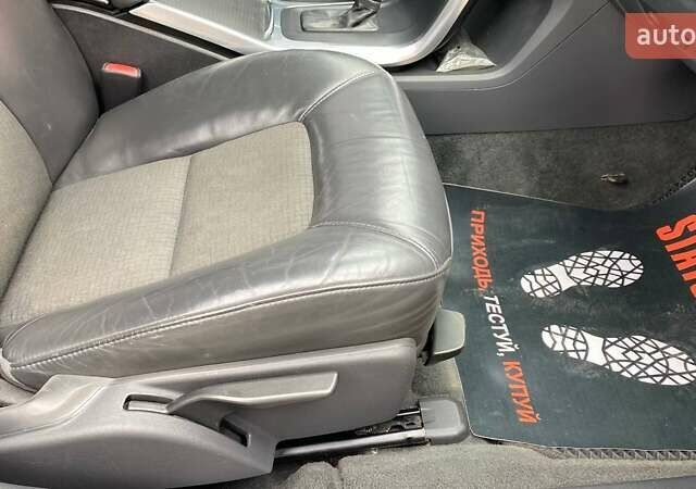 Черный Вольво В70, объемом двигателя 1.56 л и пробегом 310 тыс. км за 9100 $, фото 35 на Automoto.ua