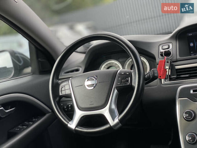 Чорний Вольво V70, об'ємом двигуна 1.6 л та пробігом 235 тис. км за 9300 $, фото 22 на Automoto.ua