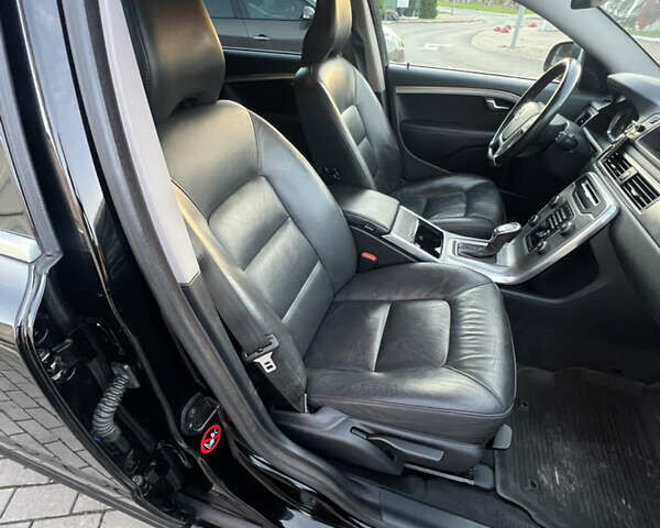 Черный Вольво В70, объемом двигателя 2.4 л и пробегом 288 тыс. км за 15490 $, фото 29 на Automoto.ua