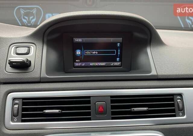 Черный Вольво В70, объемом двигателя 1.56 л и пробегом 310 тыс. км за 9100 $, фото 22 на Automoto.ua