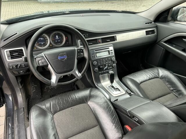 Черный Вольво В70, объемом двигателя 2 л и пробегом 300 тыс. км за 3550 $, фото 10 на Automoto.ua